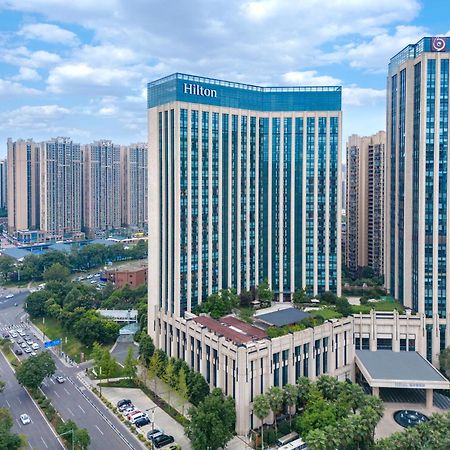 Hilton Chengdu Longquanyi Hotel Екстериор снимка