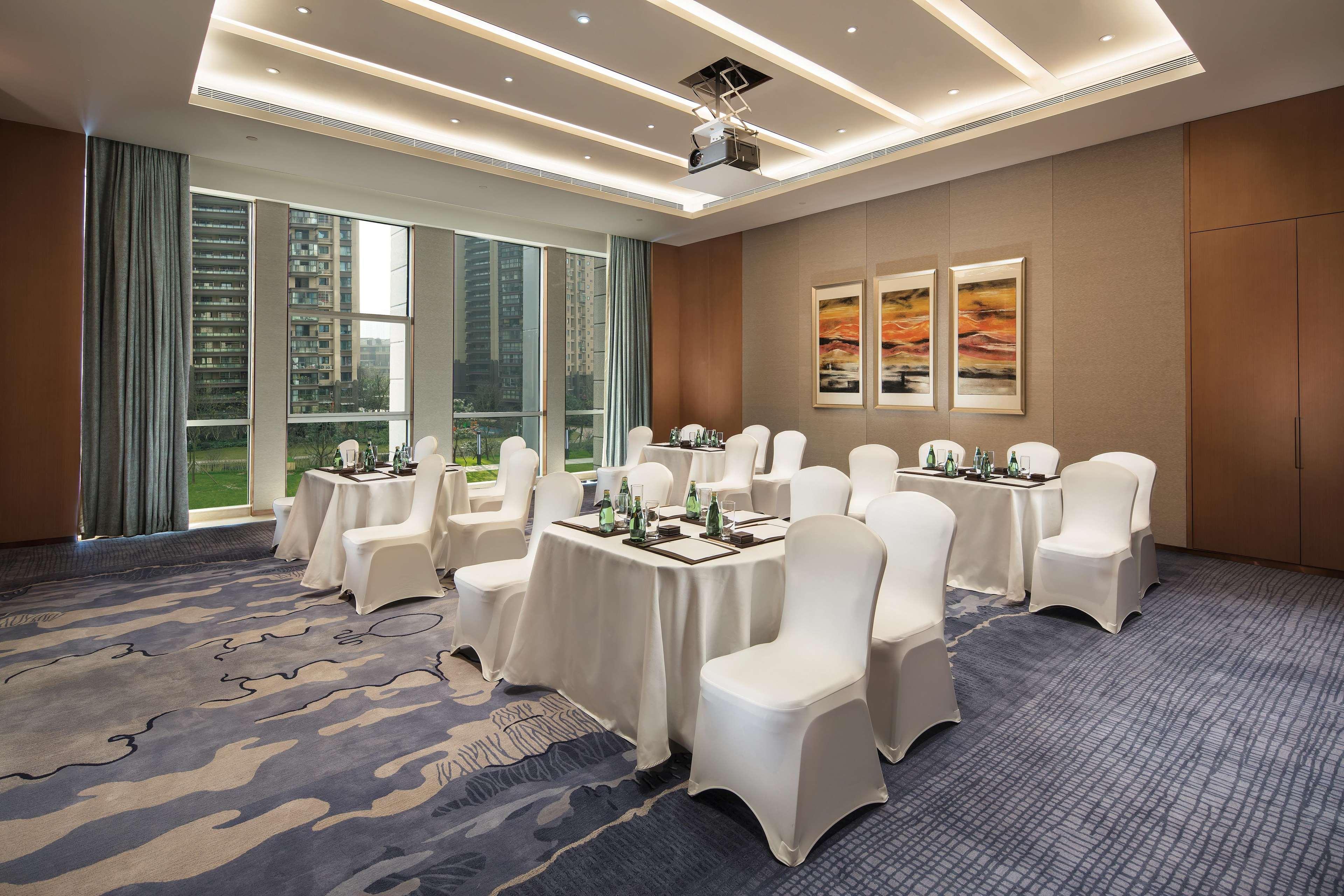 Hilton Chengdu Longquanyi Hotel Екстериор снимка
